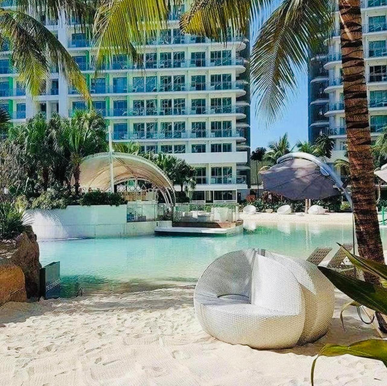 The Bahamas & Maldives Suites At Azure Residences Paranaque 15 Mins Manila Airport T3 Екстериор снимка