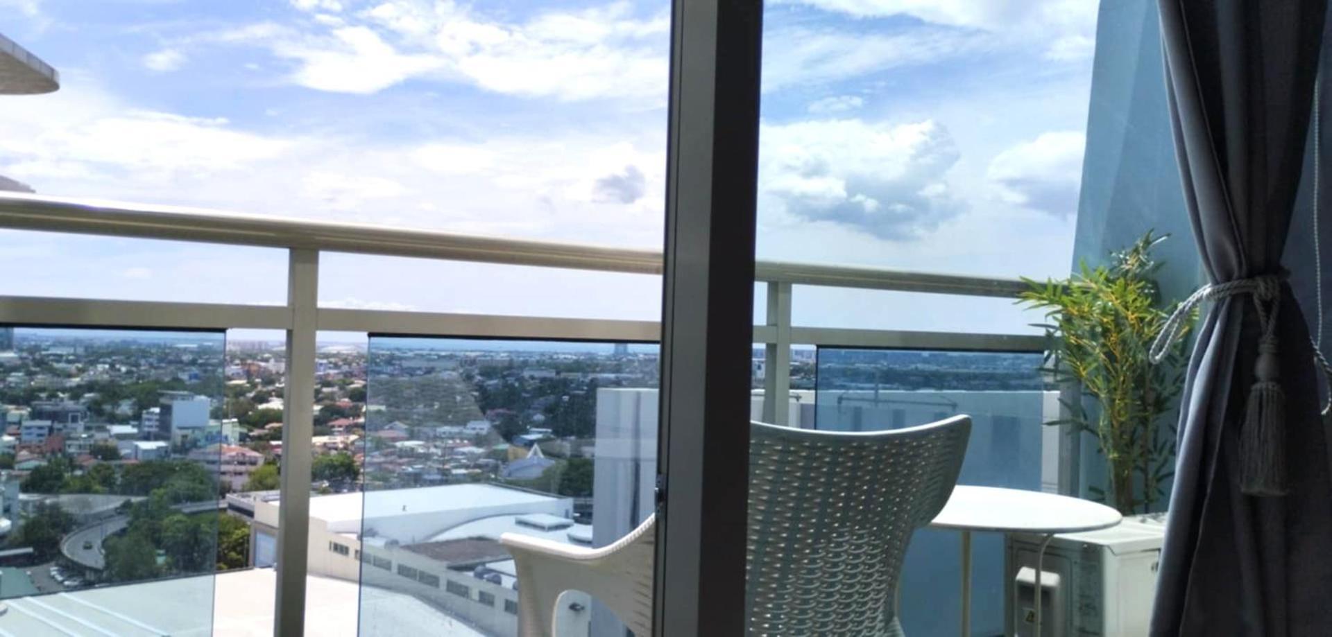 The Bahamas & Maldives Suites At Azure Residences Paranaque 15 Mins Manila Airport T3 Екстериор снимка